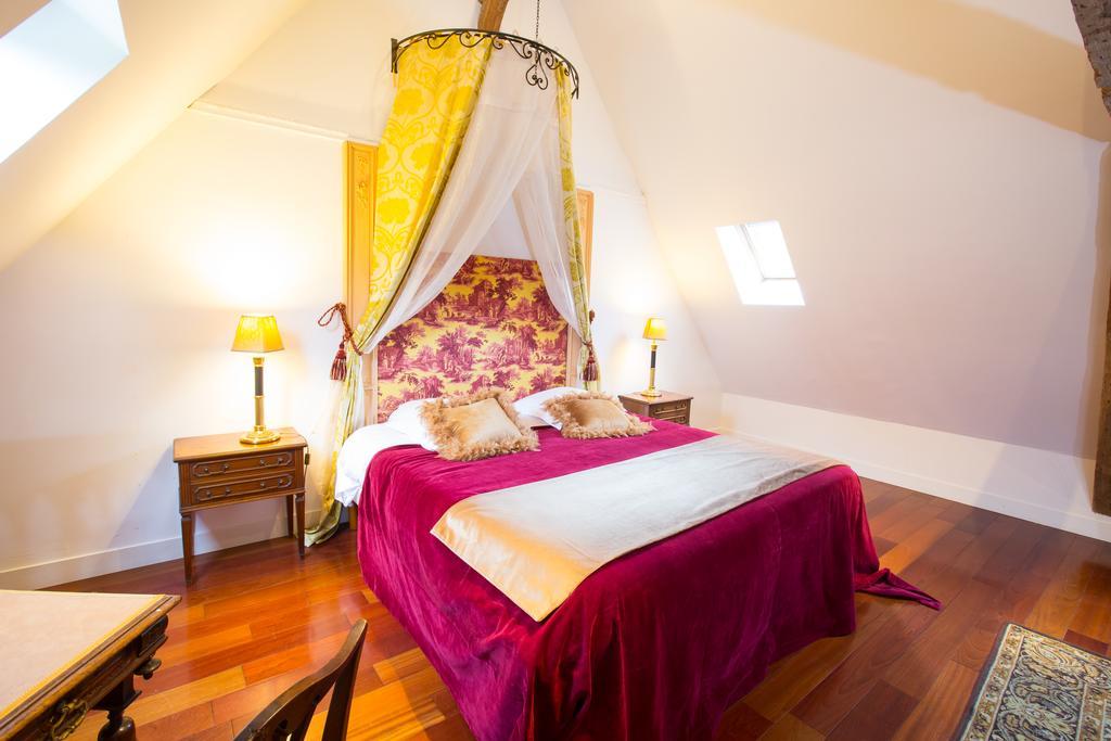Chateau De La Madeleine Bed & Breakfast Pressagny l'Orgueilleux Exterior photo