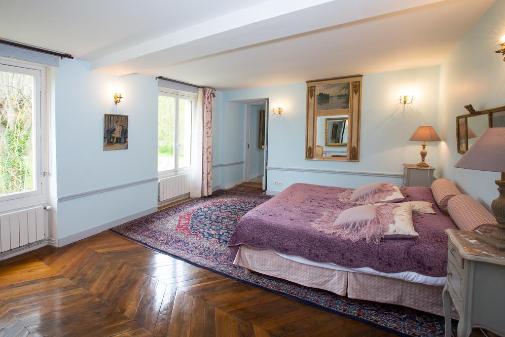 Chateau De La Madeleine Bed & Breakfast Pressagny l'Orgueilleux Exterior photo