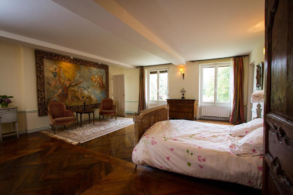 Chateau De La Madeleine Bed & Breakfast Pressagny l'Orgueilleux Room photo